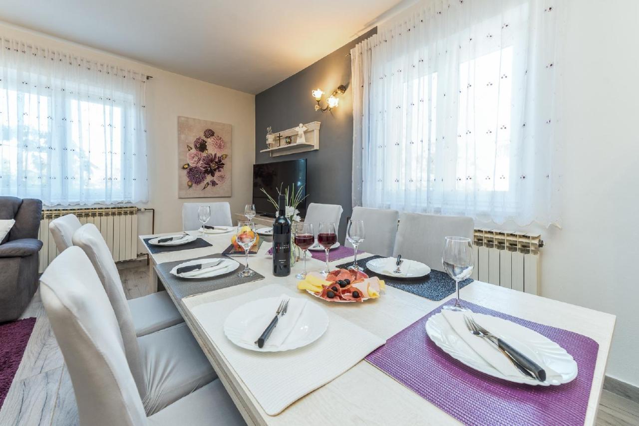 Holiday Home Tower With Private Pool, Sauna And Quads Smilcic Luaran gambar