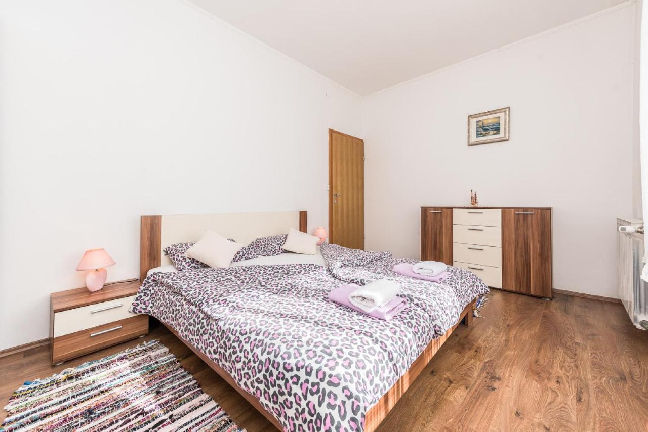Holiday Home Tower With Private Pool, Sauna And Quads Smilcic Luaran gambar